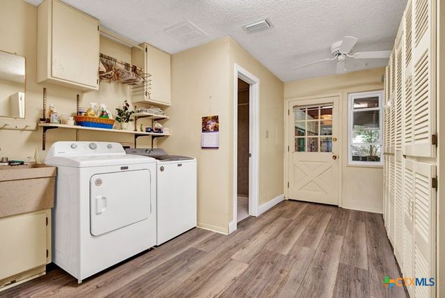 97 W Mimosa Circle, San Marcos, TX 78666