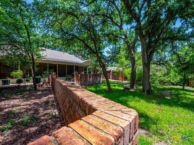 97 W Mimosa Circle, San Marcos, TX 78666