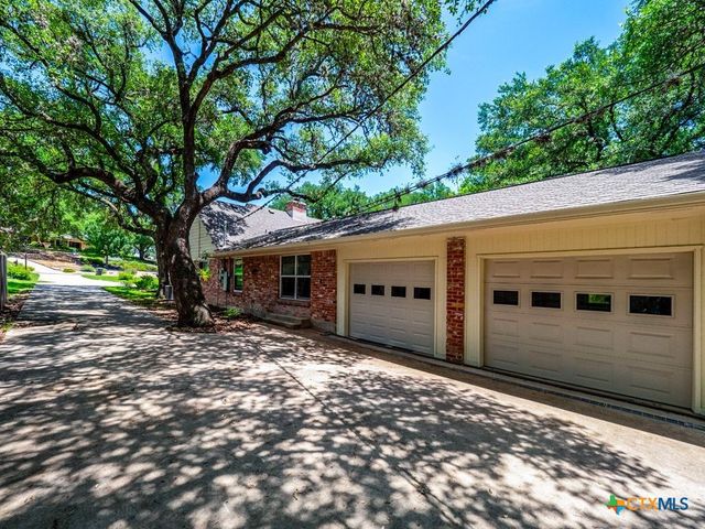 97 W Mimosa Circle, San Marcos, TX 78666