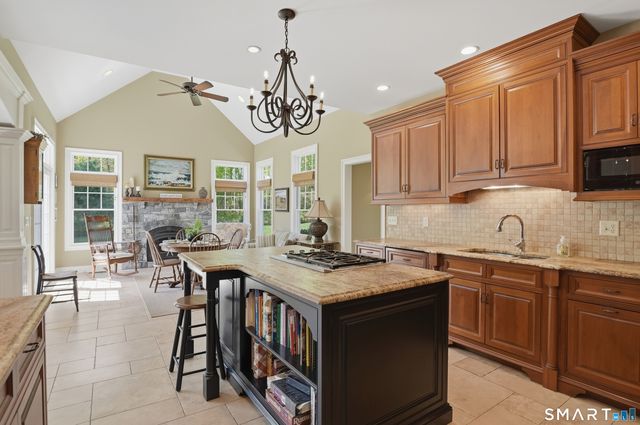 117 Litchfield Turnpike, Bethany, CT 06524