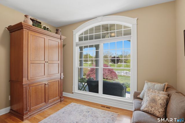 117 Litchfield Turnpike, Bethany, CT 06524