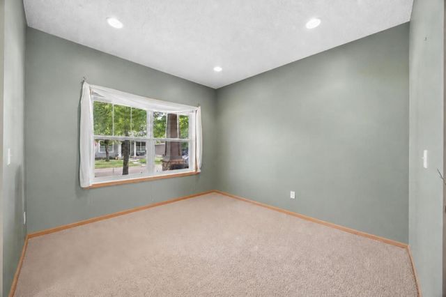 11265 68th Street NE, Albertville, MN 55301