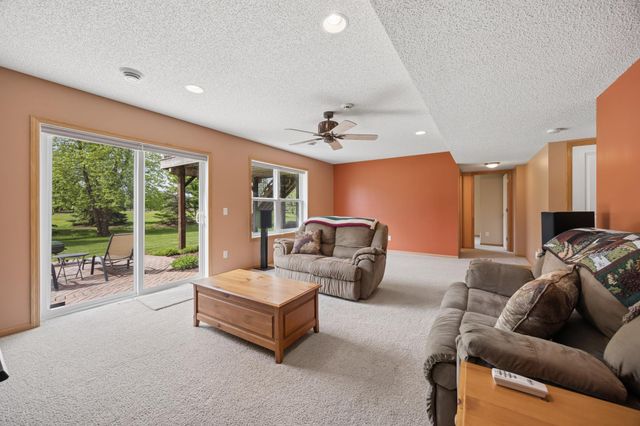 11265 68th Street NE, Albertville, MN 55301