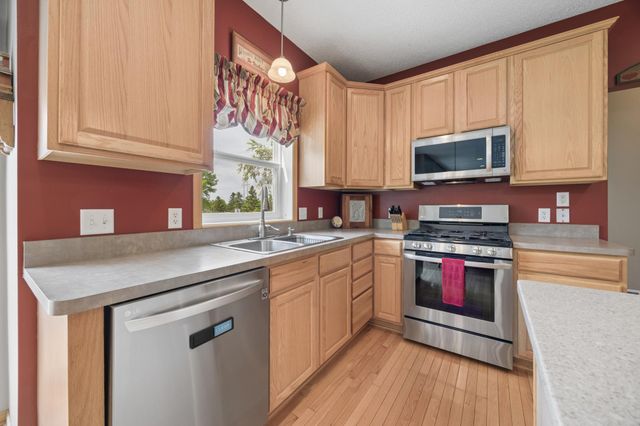 11265 68th Street NE, Albertville, MN 55301