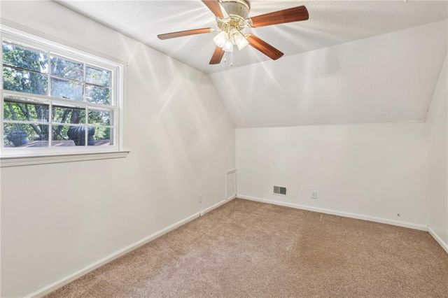 19 Roving Hills Circle, Cartersville, GA 30121