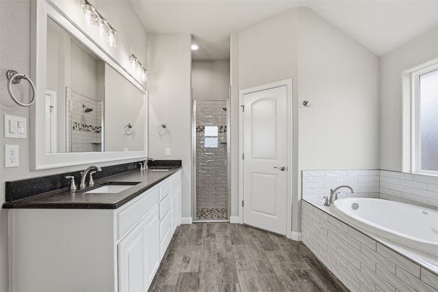 11828 Serval Street, Godley, TX 76044