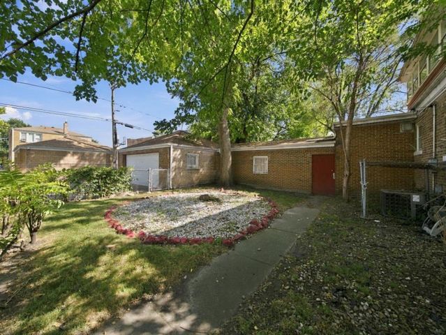855 W 73rd Street, Chicago, IL 60621