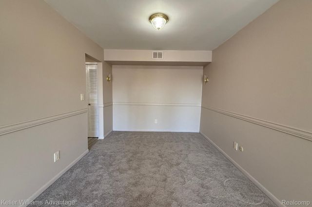 30709 Shiawassee Road 71, Farmington, MI 48336