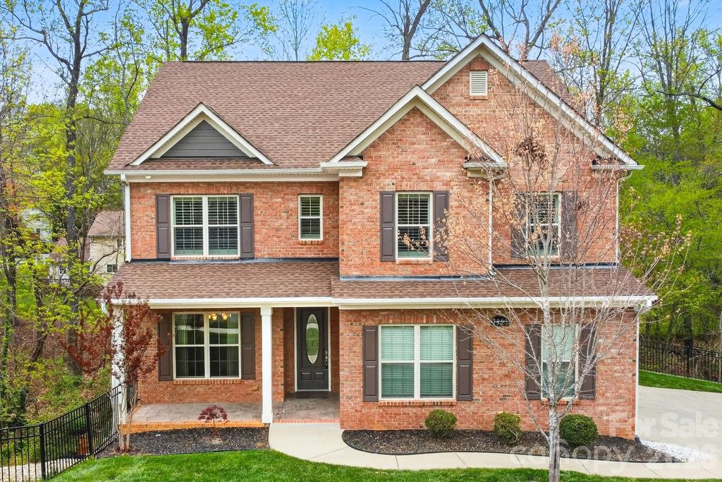7945 Rolling Creek Court, Charlotte, NC 28270