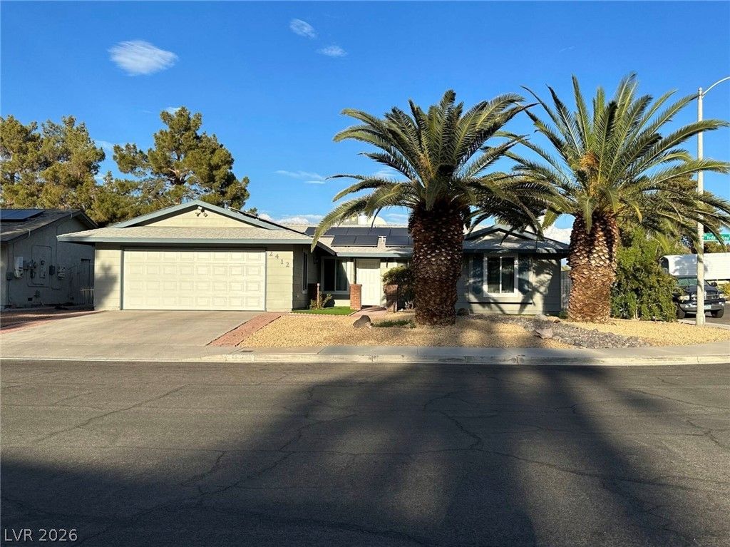 2412 Vista Colina Street, Henderson, NV 89014 — exterior