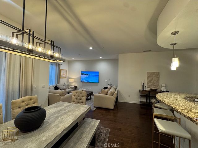 21 Gramercy 218, Irvine, CA 92612