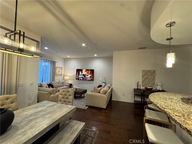 21 Gramercy 218, Irvine, CA 92612
