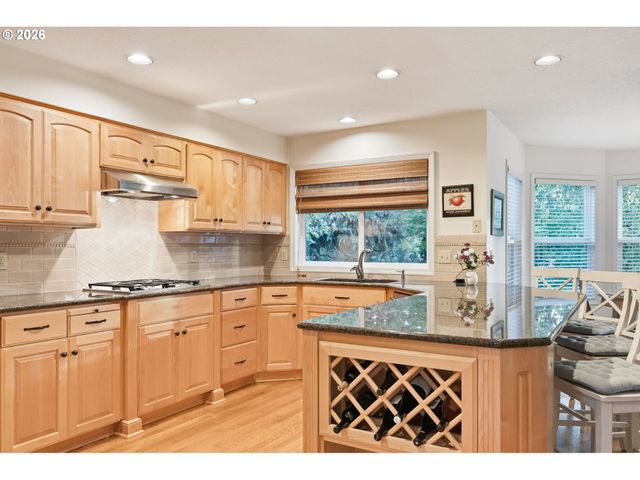 14735 Sw PEACHTREE Dr, Portland, OR 97224