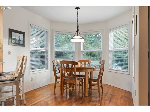 14735 Sw PEACHTREE Dr, Portland, OR 97224