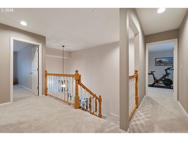 14735 Sw PEACHTREE Dr, Portland, OR 97224