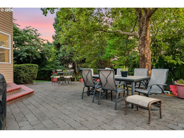 14735 Sw PEACHTREE Dr, Portland, OR 97224
