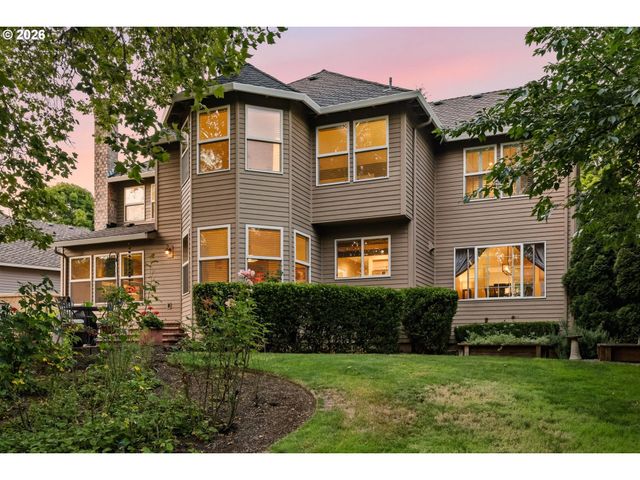 14735 Sw PEACHTREE Dr, Portland, OR 97224