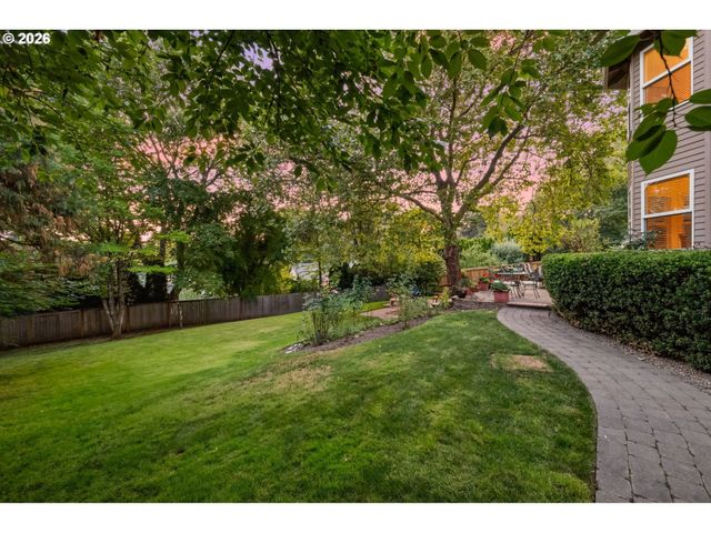 14735 Sw PEACHTREE Dr, Portland, OR 97224