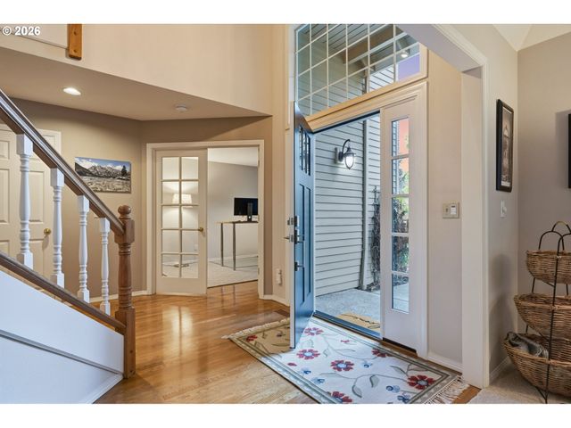 14735 Sw PEACHTREE Dr, Portland, OR 97224