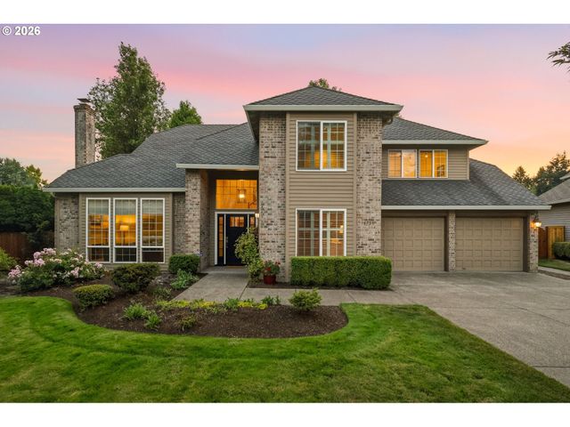 14735 Sw PEACHTREE Dr, Portland, OR 97224