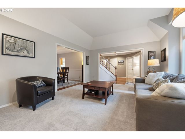 14735 Sw PEACHTREE Dr, Portland, OR 97224