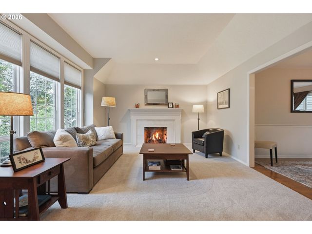 14735 Sw PEACHTREE Dr, Portland, OR 97224