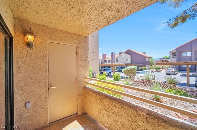 5076 South Rainbow Boulevard 104, Las Vegas, NV 89118