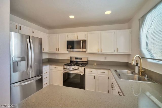 5076 South Rainbow Boulevard 104, Las Vegas, NV 89118