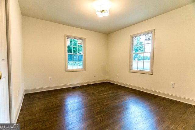 989 Oakview Drive SE, Smyrna, GA 30080