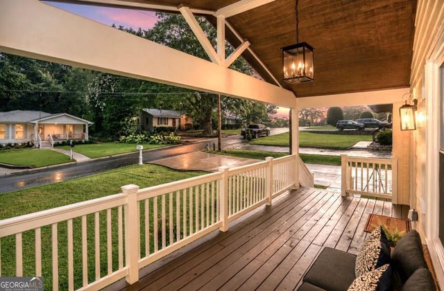 989 Oakview Drive SE, Smyrna, GA 30080