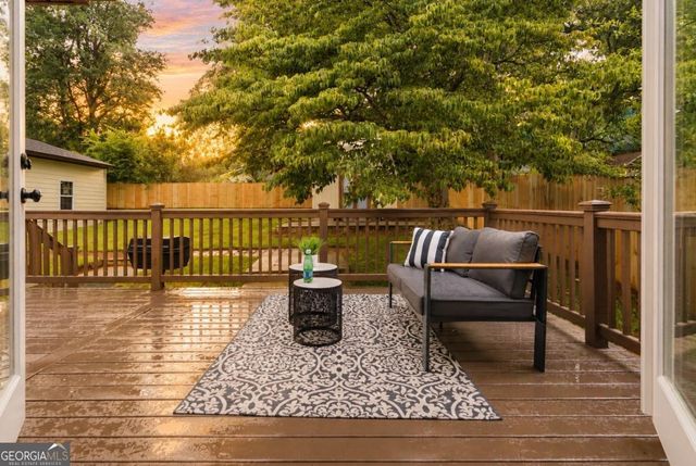 989 Oakview Drive SE, Smyrna, GA 30080