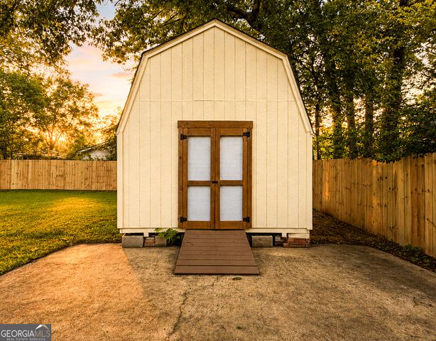 989 Oakview Drive SE, Smyrna, GA 30080
