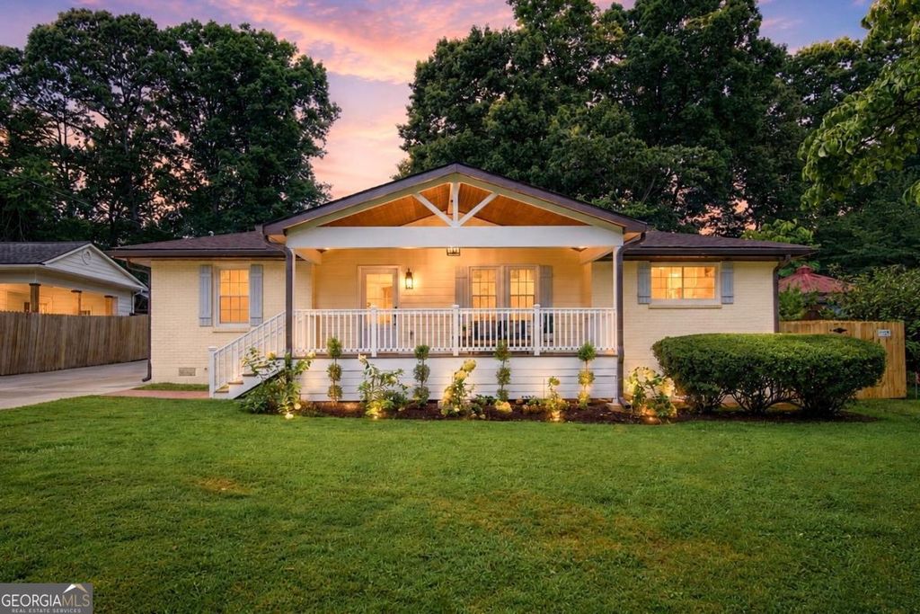 989 Oakview Drive SE, Smyrna, GA 30080