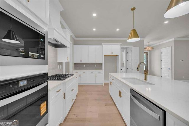 7062 Hammock Trail, Gainesville, GA 30506