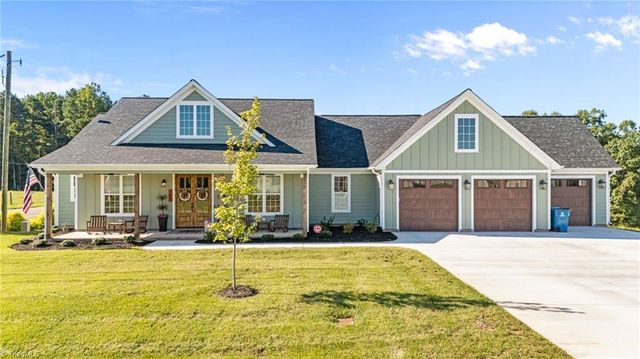 107 Meeting House Lane, Advance, NC 27006