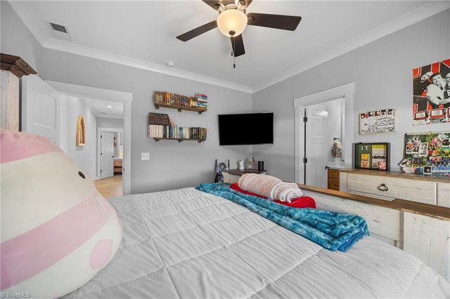 107 Meeting House Lane, Advance, NC 27006