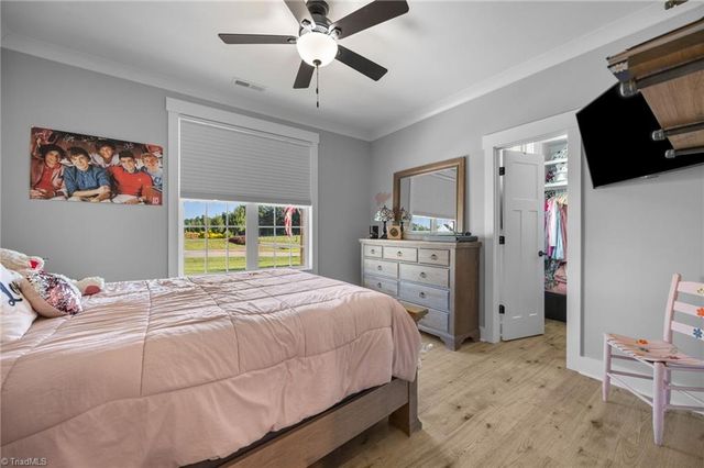 107 Meeting House Lane, Advance, NC 27006