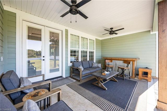 107 Meeting House Lane, Advance, NC 27006