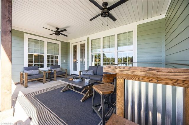 107 Meeting House Lane, Advance, NC 27006