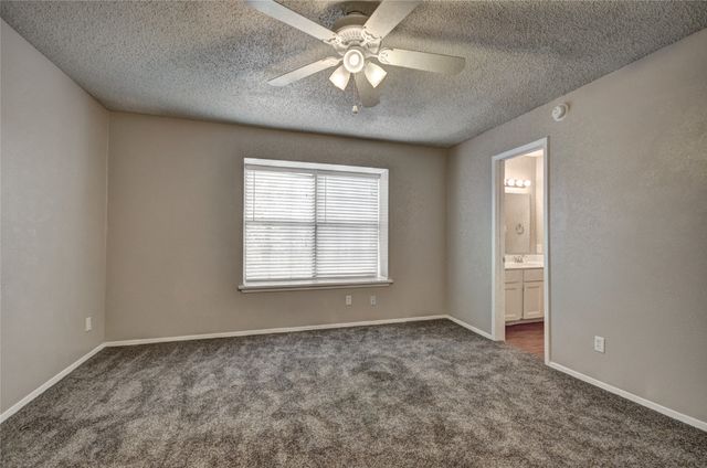 3319 Crites Street 101, Richland Hills, TX 76118
