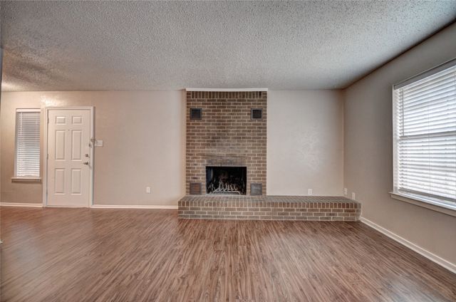 3319 Crites Street 101, Richland Hills, TX 76118