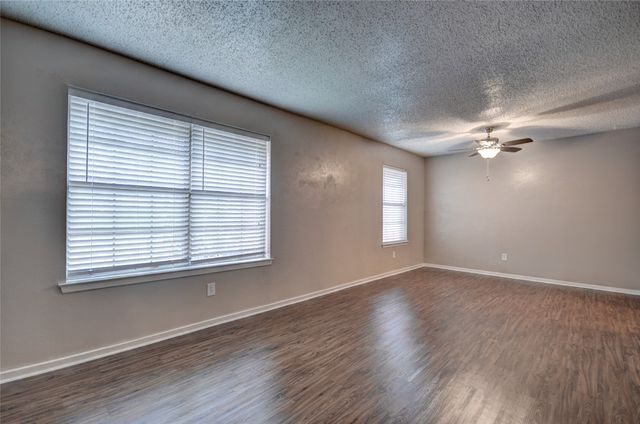 3319 Crites Street 101, Richland Hills, TX 76118