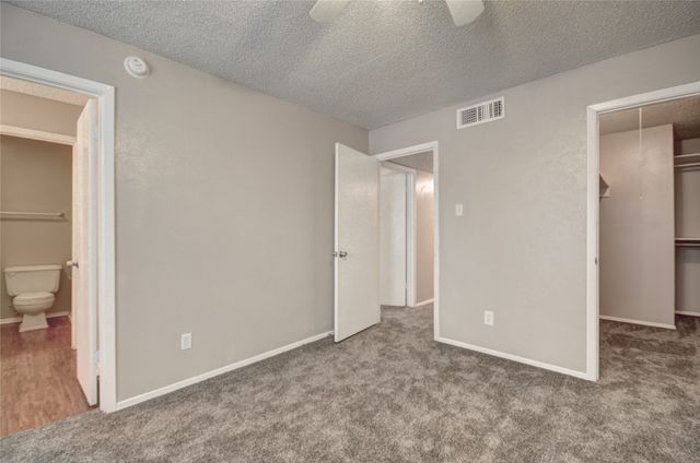 3319 Crites Street 101, Richland Hills, TX 76118