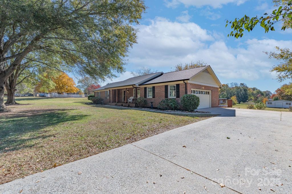 3105 W Zion Church Road, Shelby, NC 28150