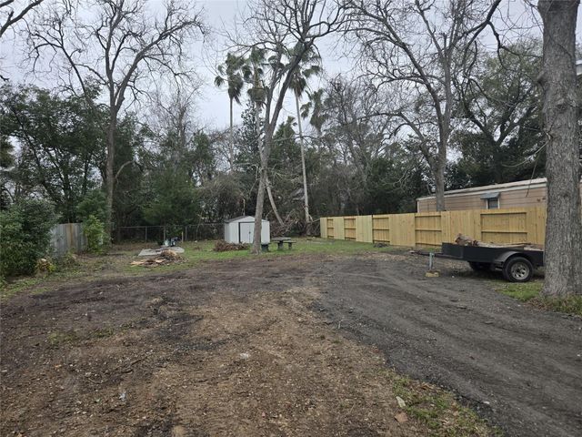 0 Bayou Rd, La Marque, TX 77568