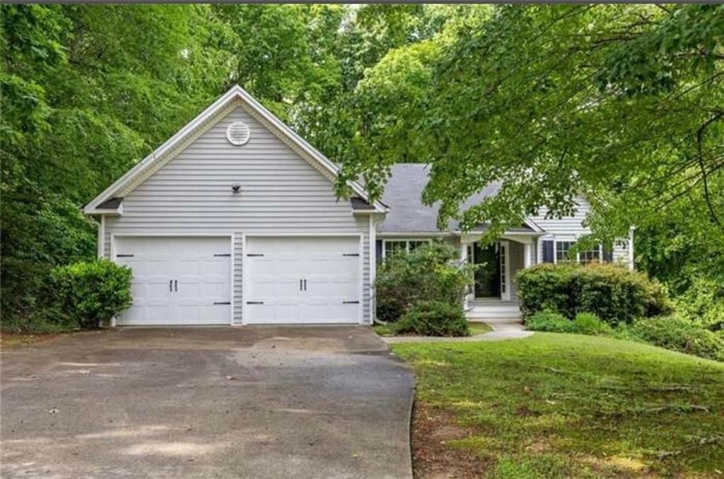 245 London Lane, Hiram, GA 30141