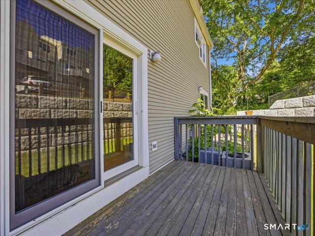 173 Russo Avenue 109, East Haven, CT 06513