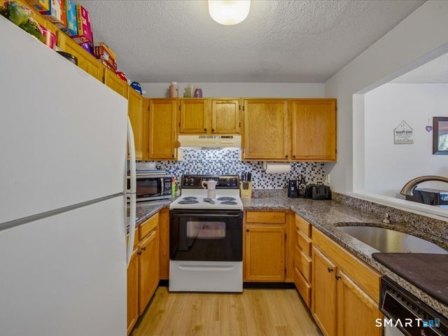 173 Russo Avenue 109, East Haven, CT 06513