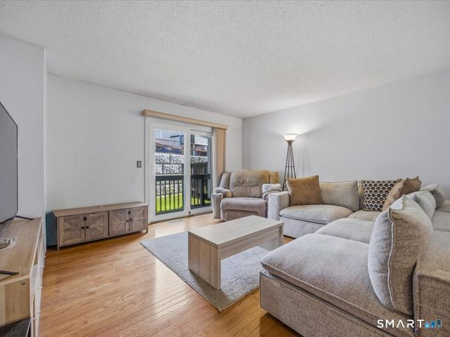 173 Russo Avenue 109, East Haven, CT 06513