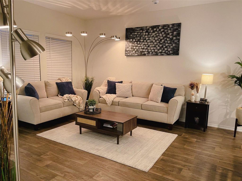 13016 Roving PASS, Elgin, TX 78621